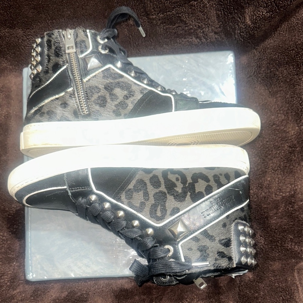 Stylish Black Leopard High-Top Studded Sneakers - Picture 6 of 15